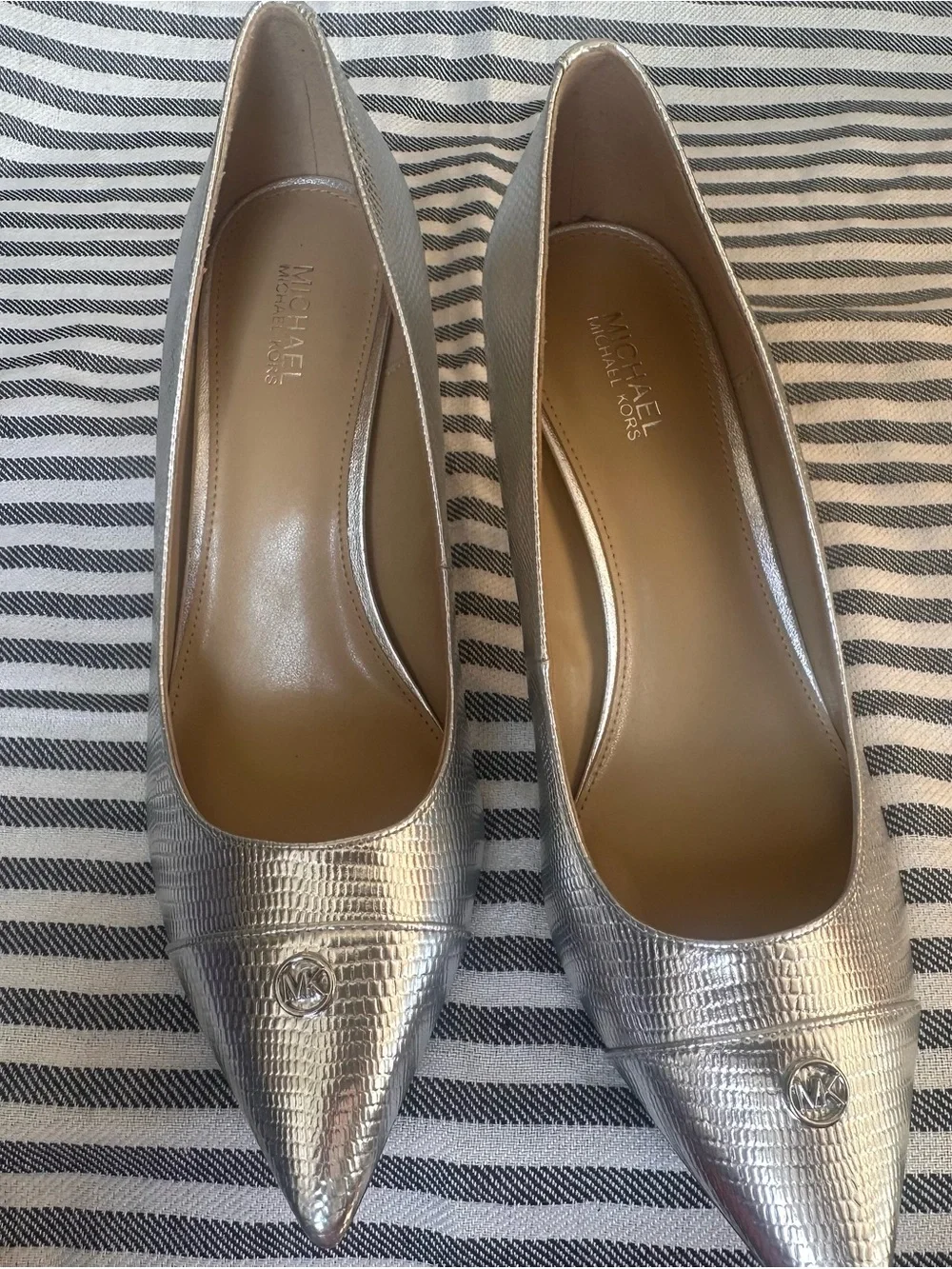 Michael Kors Silver Metallic Lizard Embossed Pointed Toe Pumps
